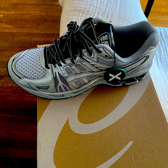 ASICS Gel Kayano Legacy pure silver size 9 men’s - Picture 2 of 6